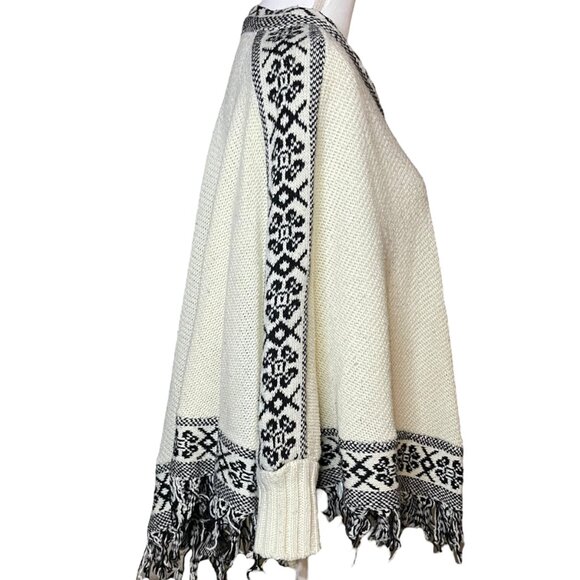 Earthbound Winter Knit Poncho Sweater XL Ivory Black Fringe Boho Western Nordic - Picture 2 of 10